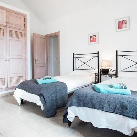 Willa Playa Blanca Sleeps 12 Pool Wifi Playa Blanca (Lanzarote)